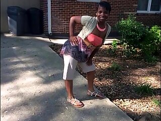 4 Männer, die in Komisch Mädels Photo Comp.